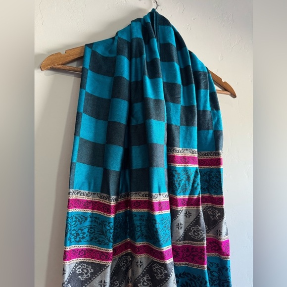 Blue and pink Shawl Scarf - Picture 3 of 6